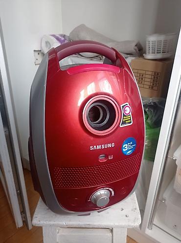 Samsung tozsoran 2400 watt. Az islenib. Yaxsi veziyyetdedir