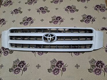Решетки радиатора: Решетка радиатора Toyota 2002 г., Б/у, Оригинал