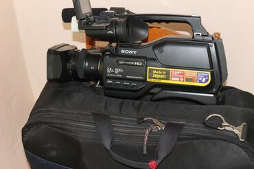 Videokamera Sony2500ideal vəziyyətdə,çox az istifadə olunub,çantası