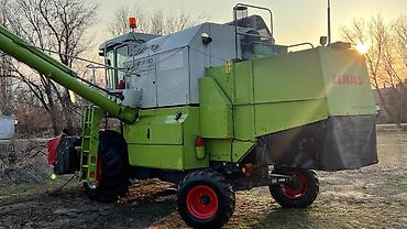 Зерноуборочные комбайны: 2014 жылы
Клаас Доминатор 130
2 жатка — 6