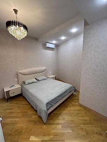 icare qaraj: İcarəyə verilir 3 otaqlı yeni tikili 104 m², 28 May m. Kateqoriya — 4