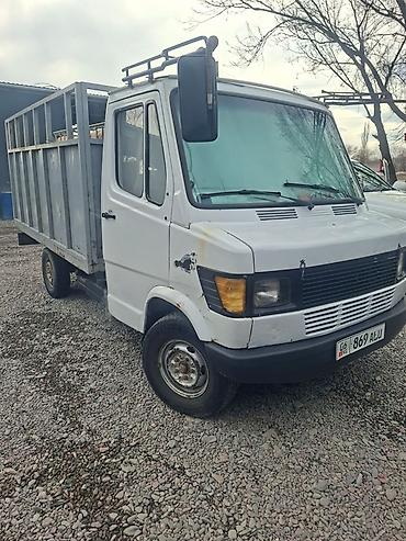 нур мото: Грузовик, Mercedes-Benz, Стандарт, 3 т, Б/у — 2