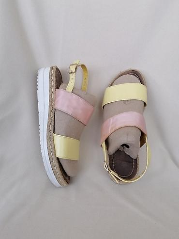 markos obuca: Zenske sandale broj 39, duzina unutrasnjeg gazista 25 cm. Bez mane ili — 3
