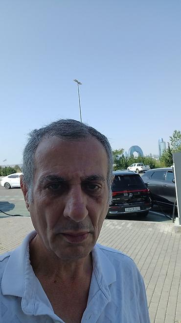 Portret fotoçəkilişi xidməti - Açıq havada və şəhər mənzərəsi fonunda lalafo.az -da Portret fotoçəkilişi xidməti - Açıq havada və şəhər mənzərəsi fonunda