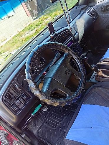 Volkswagen Passat: 1993 г., 1.8 л, Механика, Бензин, Универсал — 5