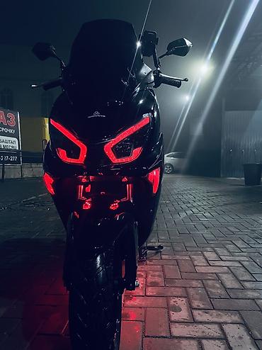 Скутеры: Макси-скутер 150 куб. см, Б/у — 1