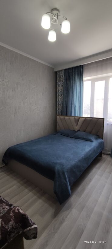 трёхместная кровать: Спальный гарнитур, Двуспальная кровать, Шкаф, Комод, цвет - Белый, Новый