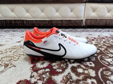 Бутсы: Nike Tiempo Legend 10 (б/у носил только 6-7 раз почти как новые) 42