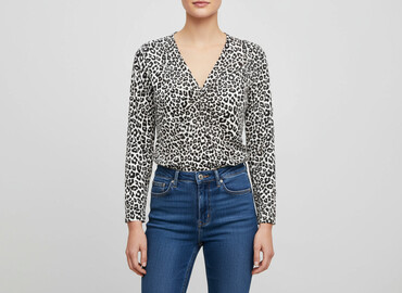 bluzy z fajnymi napisami: H&M, Women's blouse, size S