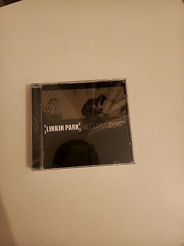 игровые диски: Linkin Park – Hybrid Theory və Meteora CD albomları (orijinal fiziki — 2