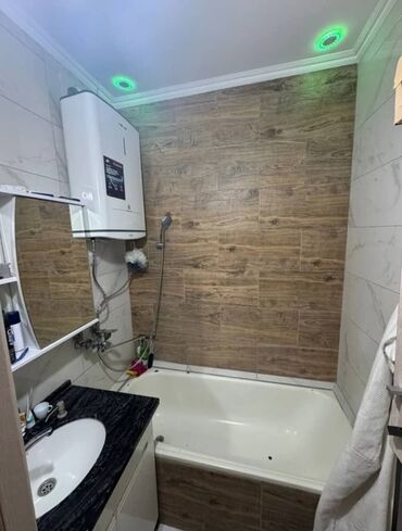 сниму дом в бишкеке: 3 комнаты, 64 м², 106 серия, 9 этаж, Косметический ремонт