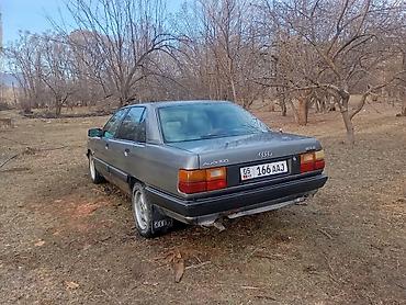 трактир 82: Audi 100: 1989 г., 2.3 л, Бензин, Седан — 4