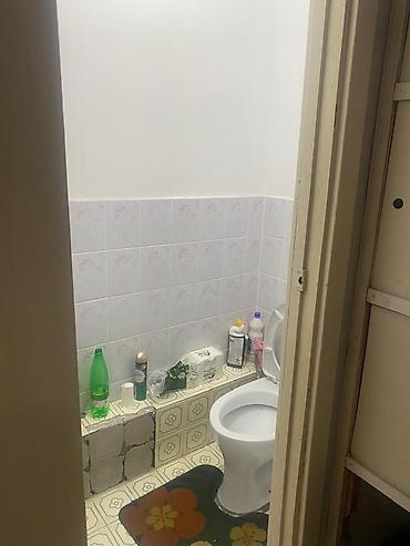общежития: 2 комнаты, 50 м², 8 мкр 105 серия, 5 этаж — 2