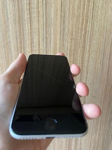 sade ekran sekilleri: IPhone SE 2020, Ağ, Qırıq — 2