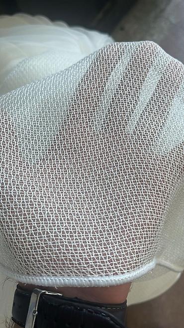 Parçalar: Təsvir: - Açıq krem/ağ tonlarda şəffaf tül parça - Nazik şəbəkə — 6