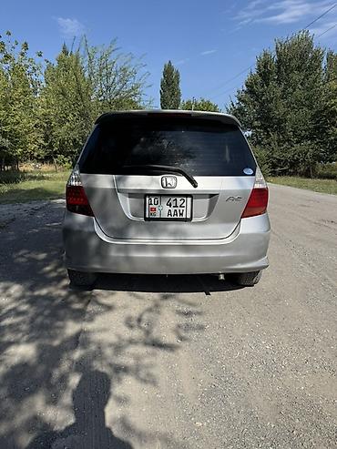 люк машина: Honda Fit: 2005 г., 1.3 л, Автомат, Бензин, Хэтчбэк — 3