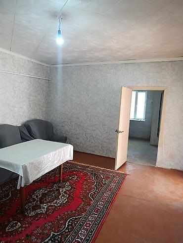 Үйлөрдү ижарага берүү: 90 м², 4 бөлмө, Үй-бүлөлүүлөргө — 6