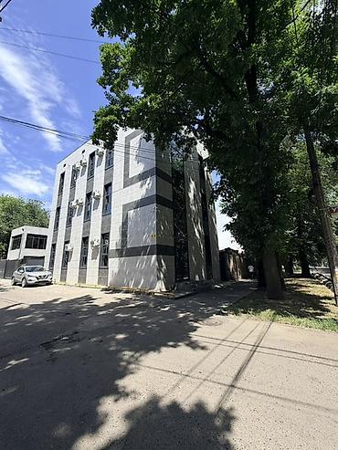 офисы аренды: Аренда офисов, 10 м², В административном здании, С оборудованием, С отдельной кухней, С системой безопасности — 1