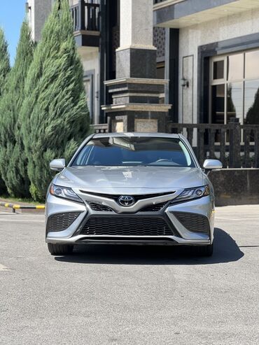 Toyota: Toyota Camry: 2023 г., 2.5 л, Типтроник, Бензин, Седан
