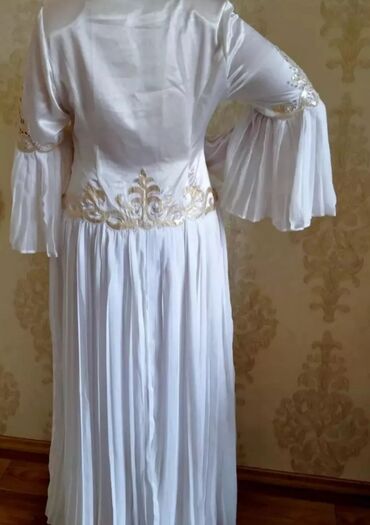 Повседневные платья: 1.Национальное белое платье. Очень эффектное, фасон очень женственный — 8