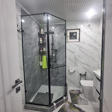 Душевые перегородки и ограждения: Душевые ограждения и перегородки из закалённого стекла на заказ. - — 4