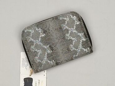 czapka z daszkiem z papieru: Kosmetyczka, stan - Idealny