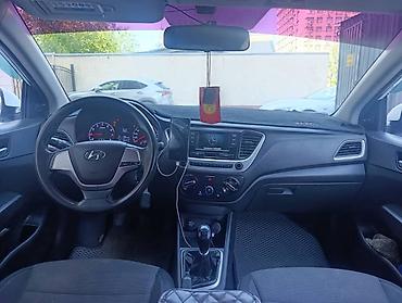 Транспорт: Hyundai Solaris: 2017 г., 1.4 л, Механика, Бензин, Седан — 3