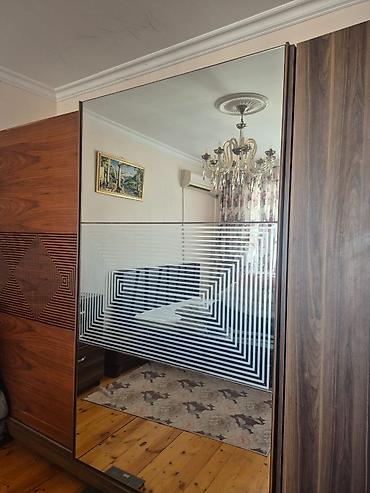 kupe: Sürgülü qapılı güzgülü şkaf - Material: taxta teksturalı MDF/laminat — 1