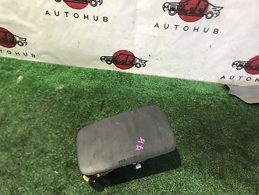 Подушка безопасности колена водителя (kneebag) с надписью SRS AIRBAG