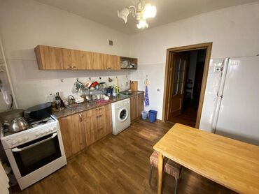 продам 4х комнатную квартиру: 4 бөлмө, 103 кв. м, Элитка, 6 кабат, Эски ремонт