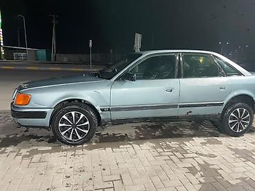 сокулук там: Audi 100: 1990 г., Кол менен иштөөчү, Бензин, Седан — 3