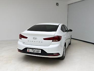 Hyundai: Hyundai Elantra: 2019 г., 2 л, Автомат, Бензин, Седан — 4