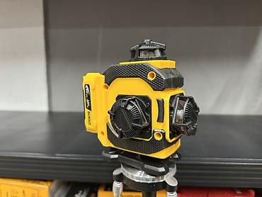 Лазерный уровень DEWALT 12V, 3D/360° - Профессиональный