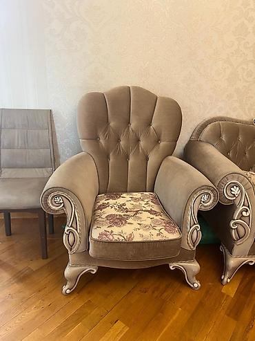 Klassik üslubda qonaq otağı dəsti - Divan və 2 ədəd kreslo: yumşaq