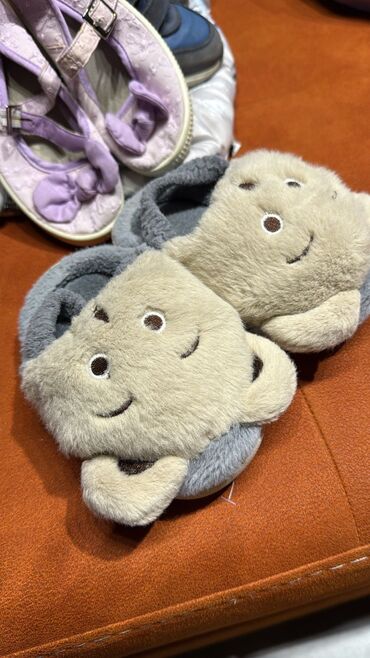 Uşaqlar üçün digər geyimlər: Одежда и обувь на МАЛЬЧИКА 2/3 года

Все по 5азн за единицу — 9