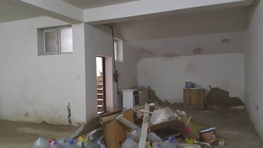 Ofislər: Obyekt icarəyə verilir. Ofis, Sex Anbar, Mağaza və s. üçün — 10