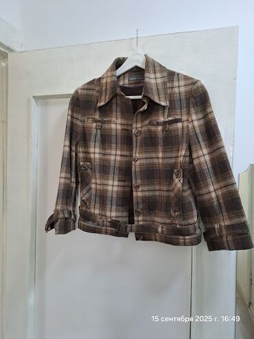 Демисезонные куртки: Женская верхняя одежда ДЕМИ . куртки,ветровки пальто в хорошем — 18