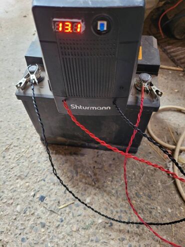 зарядное устройство для автомобильного аккумулятора: Akkumulyatorun enerjisini bərpa etmək üçün zaryatka (elektrik enerjisi