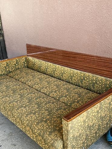 plasmas cen: Retro üslublu 3 nəfərlik divan - Dizayn: Orta əsr modern — 1