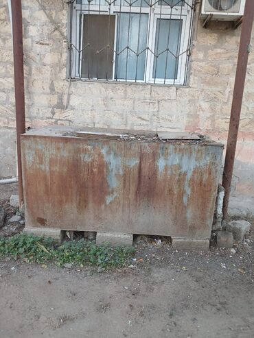 Qamaklar: Bak, Metal, 2000 l l