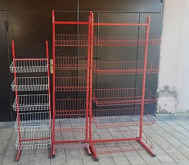 Оборудование для магазинов: Vitrinler satılır, balaca ağ 18 AZN, biraz böyük 20 AZN, ən böyük 35 — 2