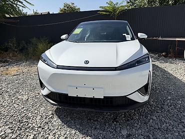 Dongfeng: Dongfeng : 2026 г., Автомат, Электромобиль, Кроссовер — 1