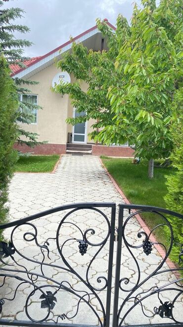 Иссык-Куль 2025: Коттедж, ЦО Евразия, Кара-Ой (Долинка), Парковка, стоянка, Бассейн, Теннисный корт at lalafo.kg — 2 Иссык-Куль 2025: Коттедж, ЦО Евразия, Кара-Ой (Долинка), Парковка, стоянка, Бассейн, Теннисный корт — 2