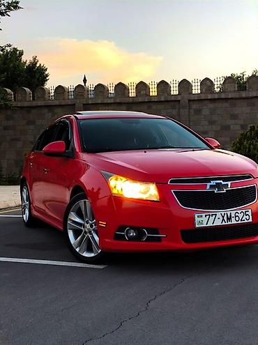 подержанные авто: Razılaşma yolu ilə kredit var .Chevrolet Cruze sedan – parlaq qırmızı — 1