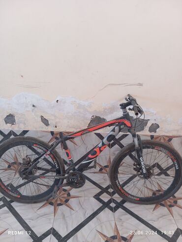 toba velosiped: Городской велосипед Trek, 26", скоростей: 1