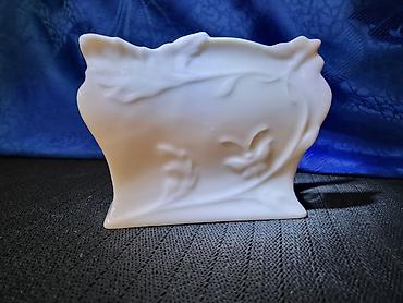 Ostalo posuđe: Porcelanskinov drzac salveta 1970g + Stalak za salvete,spoljasnji na lalafo.rs — 1 Ostalo posuđe: Porcelanskinov drzac salveta 1970g + Stalak za salvete,spoljasnji — 1