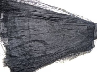 Ətəklər: Qara ətək dəsti - 2 ədəd ətək: biri klassik düz kəsimli qara ətək — 5