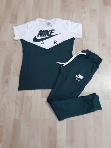 Kompleti: Komplet s m l xl 2xl Cena 2200 din — 9