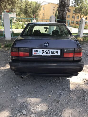 авто в рассрочку минивэн: Volkswagen Vento: 1995 г., 1.8 л, Механика, Бензин, Седан