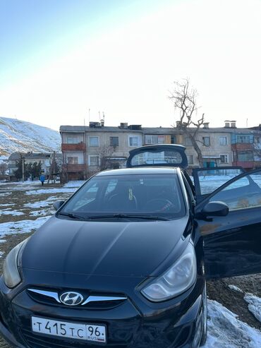 хундай седан: Hyundai Solaris: 2011 г., 1.4 л, Механика, Бензин, Хетчбек